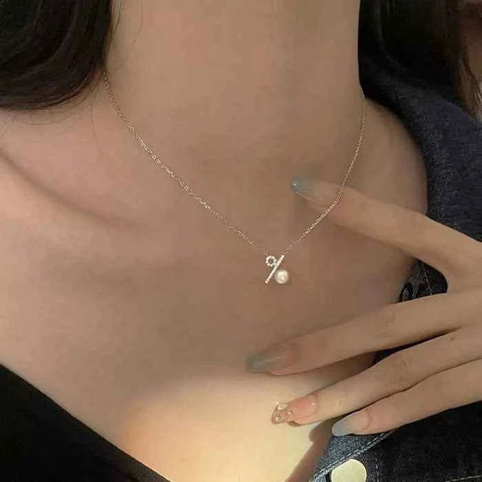 Freshwater pearl pendant necklace — primary view