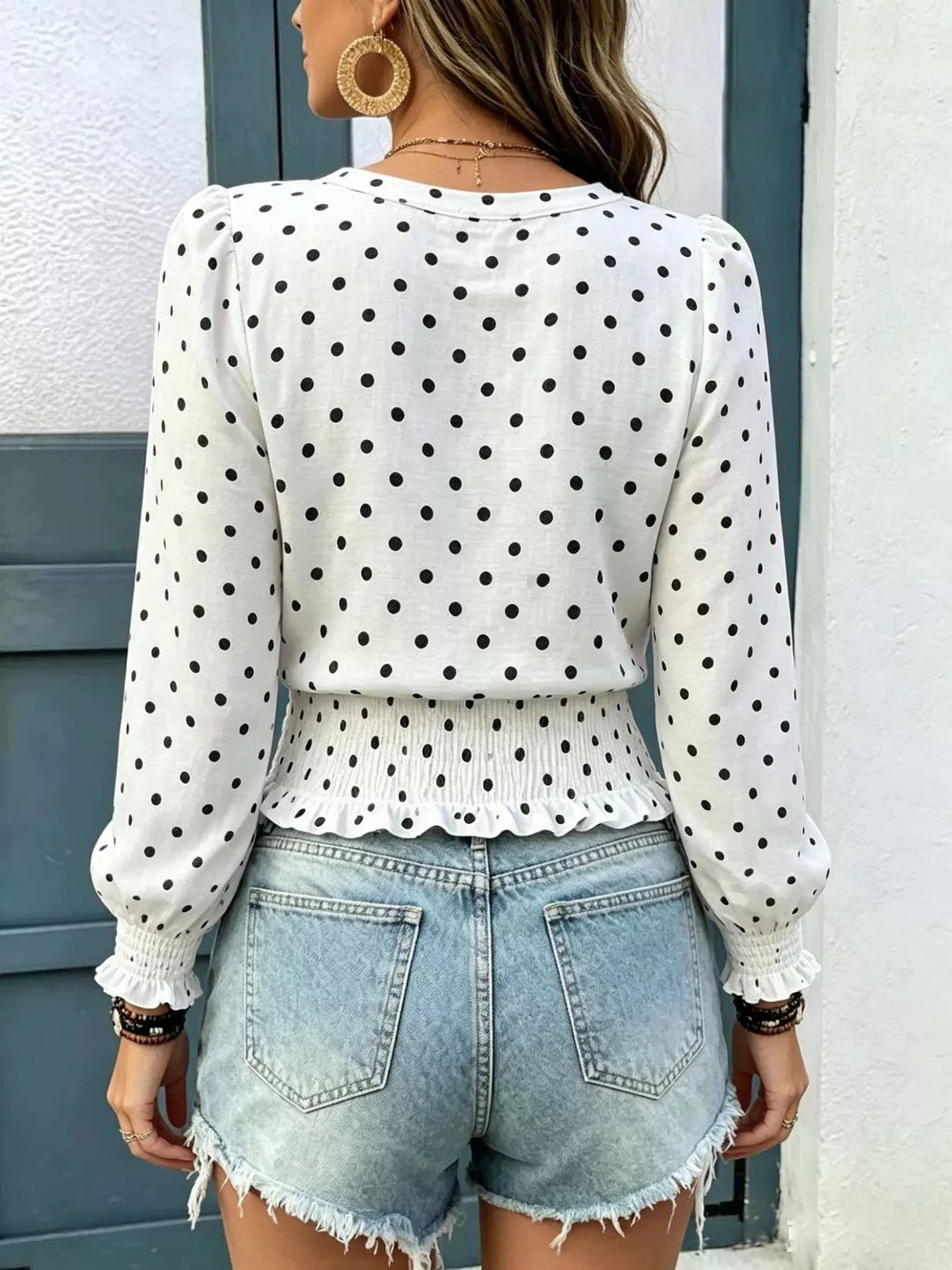 Polka Dot V-Neck Smocked Blouse Zweitbild