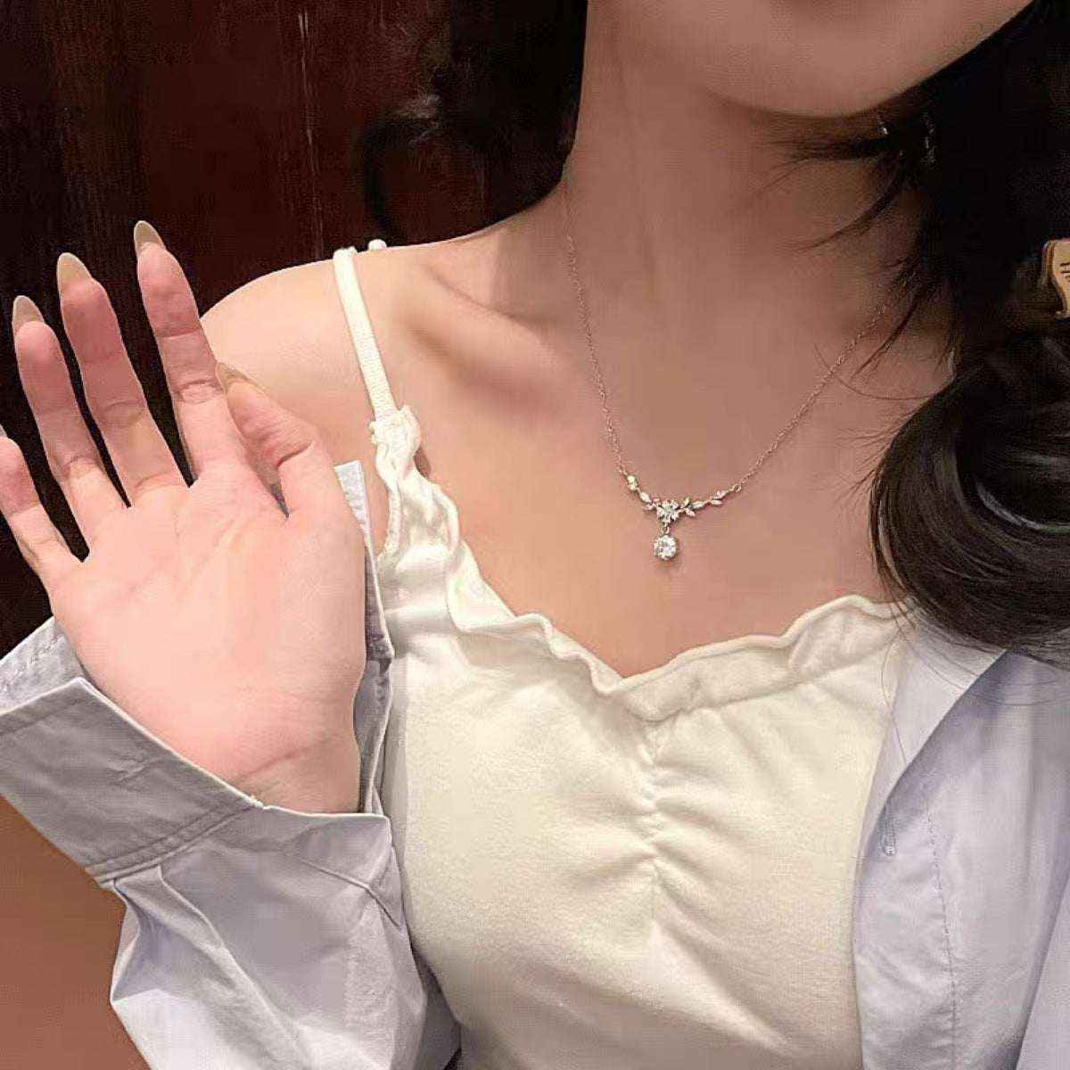 1ct moissanite leaf and flower necklace in 925 silver — additional view 4
