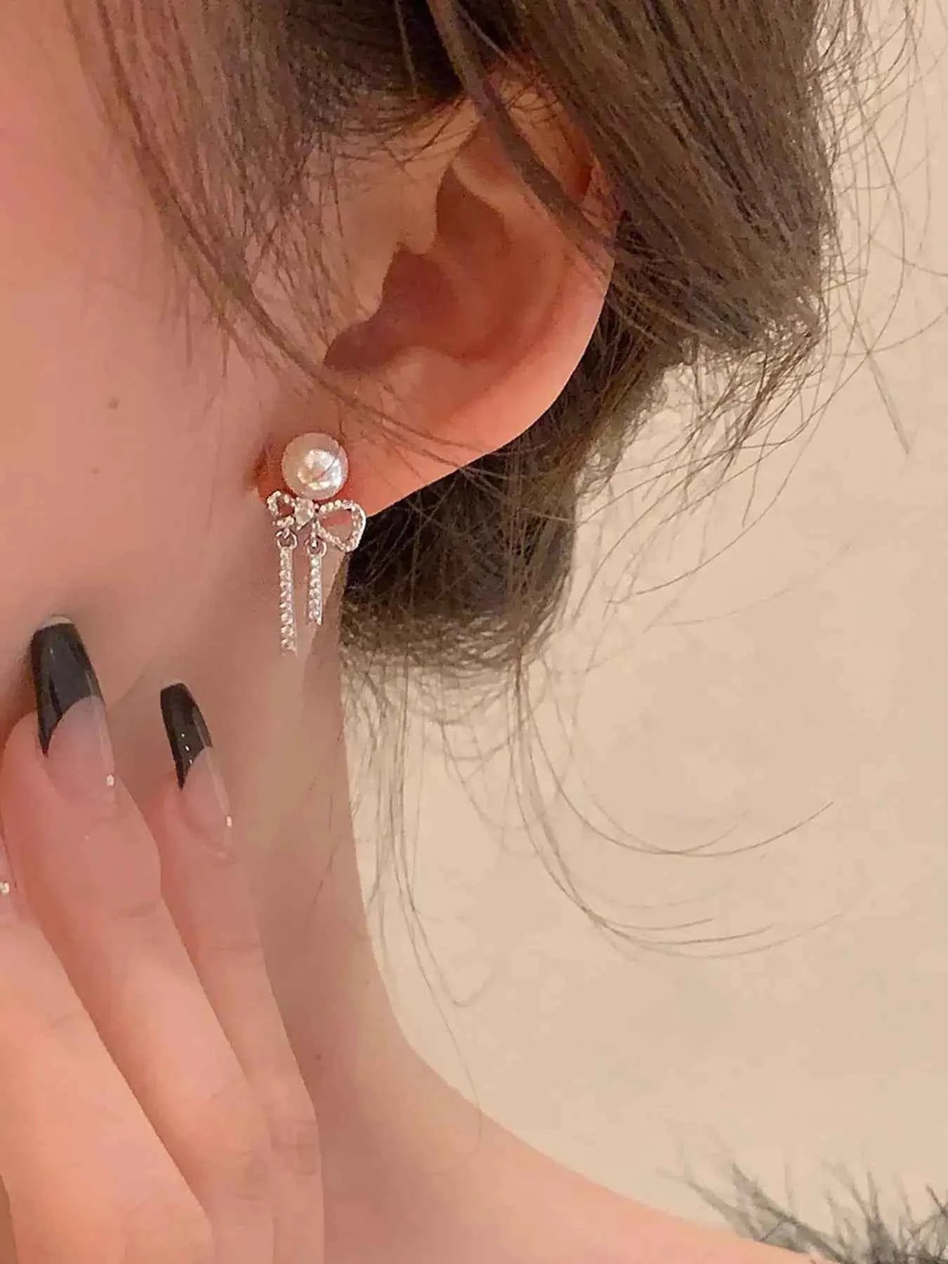 Elegant Pearl Bowknot Drop Earrings Secondary image