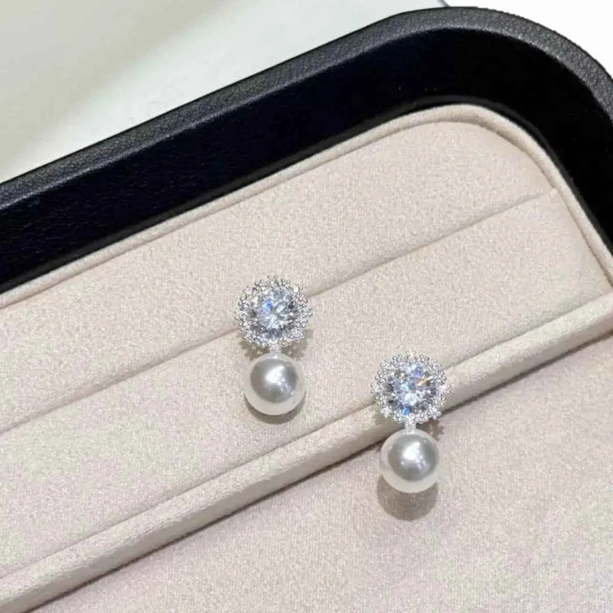 Zircon pearl drop earrings in 925 silver — additional view 4