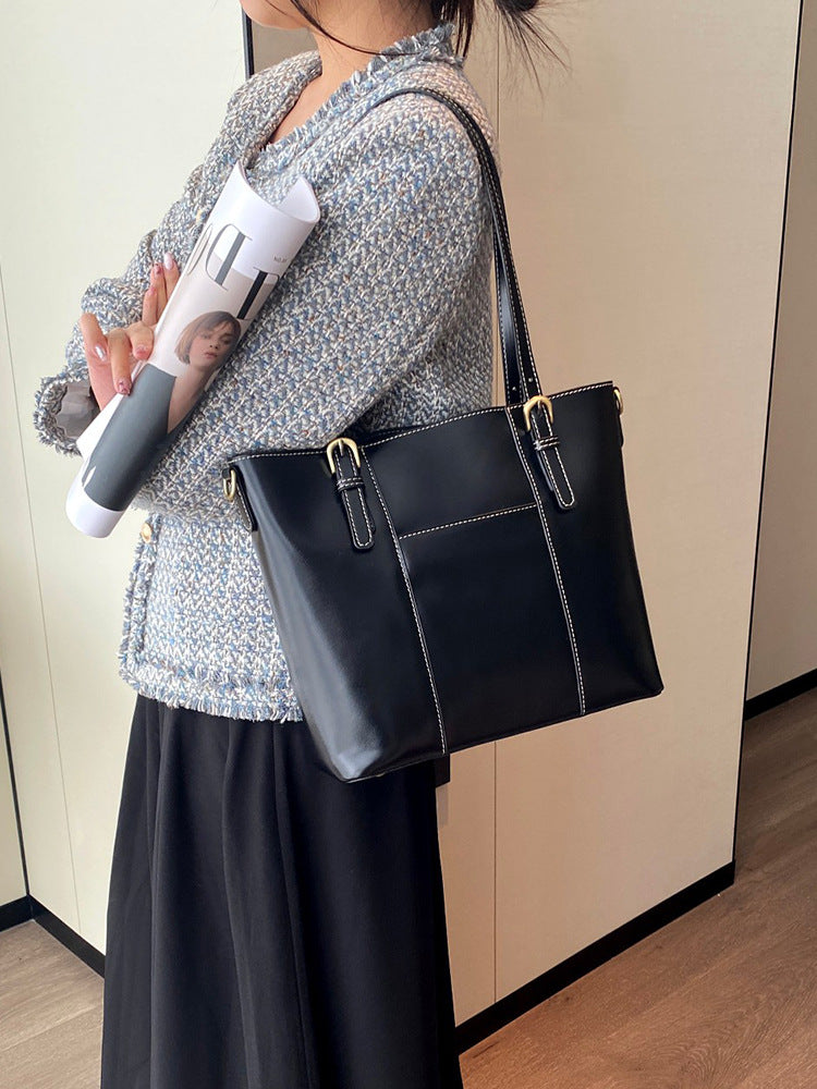 Leather Tote Bag with Adjustable Strap Secondary image
