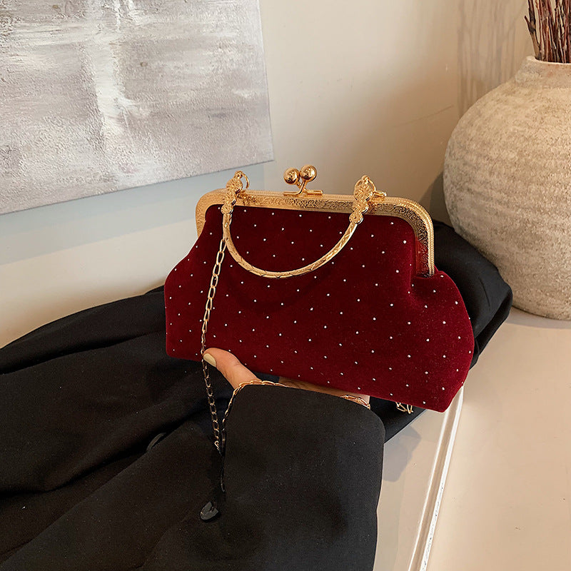 Fashion Shell Crossbody Bag with Chain Strap Secondary image