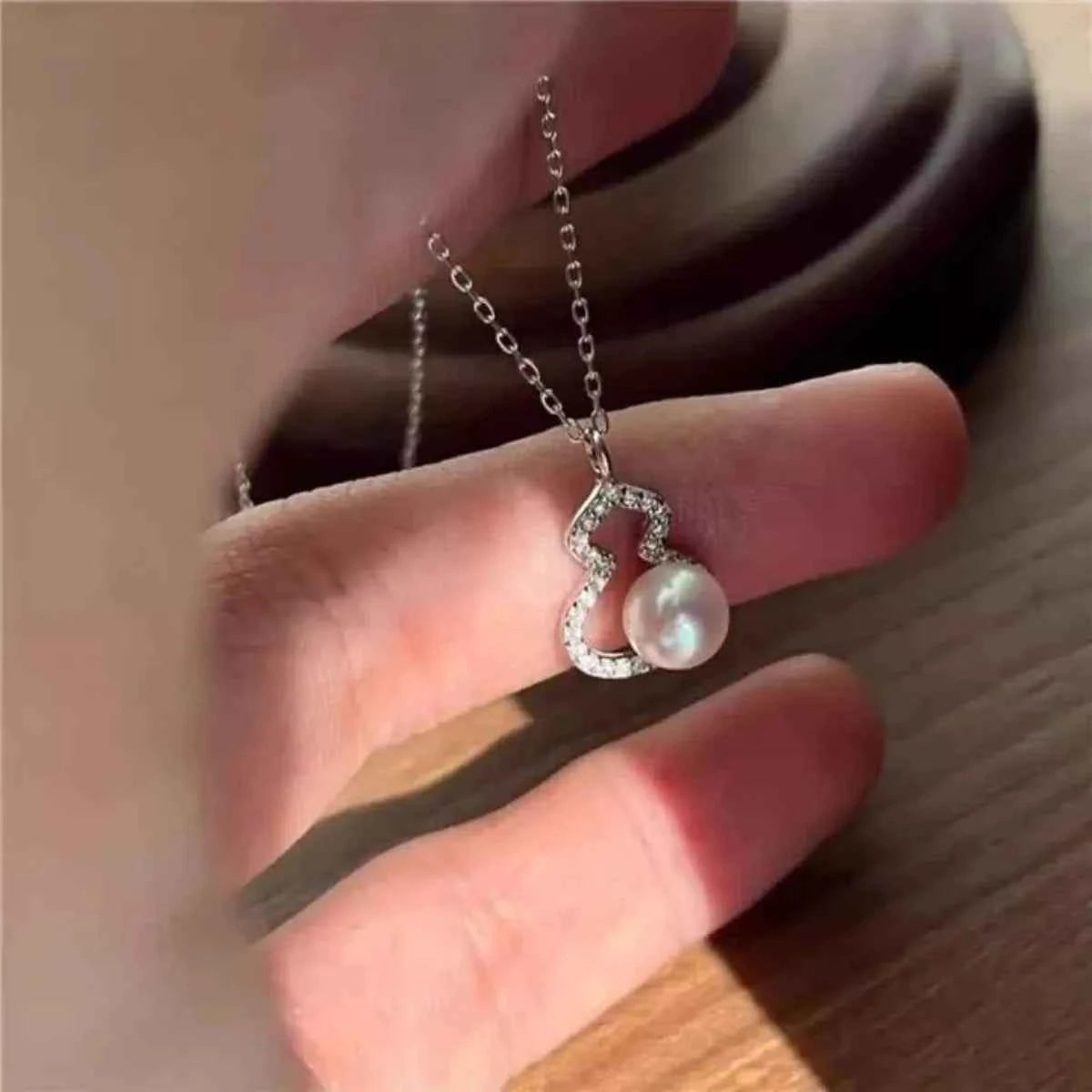 Freshwater pearl gourd necklace in 925 silver — additional view 3