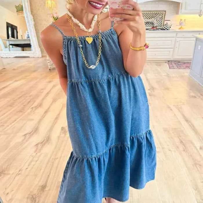 Tiered plus size denim dress — primary view Huvudsaklig produktbild