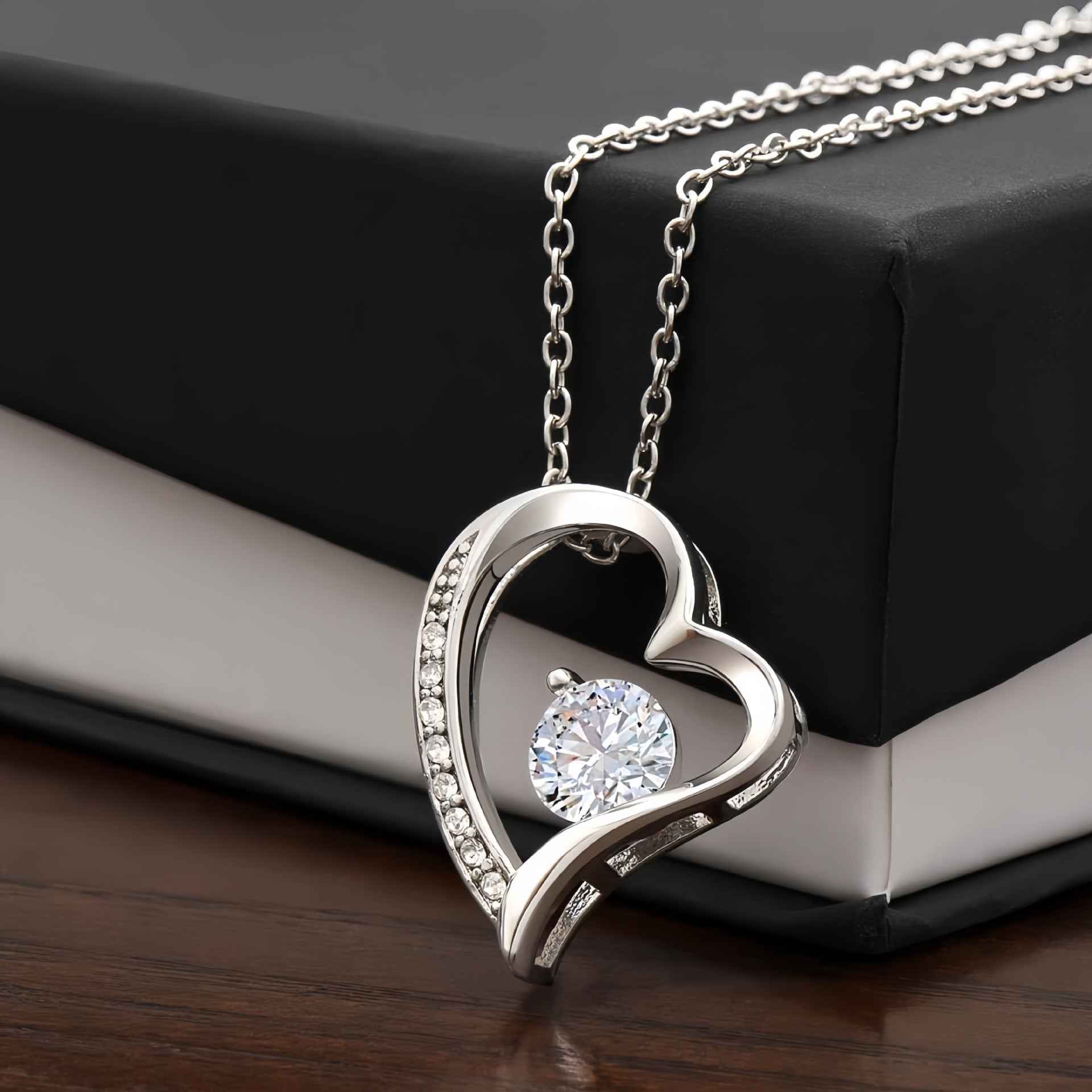 Heart shape zirconia necklace — additional view 2