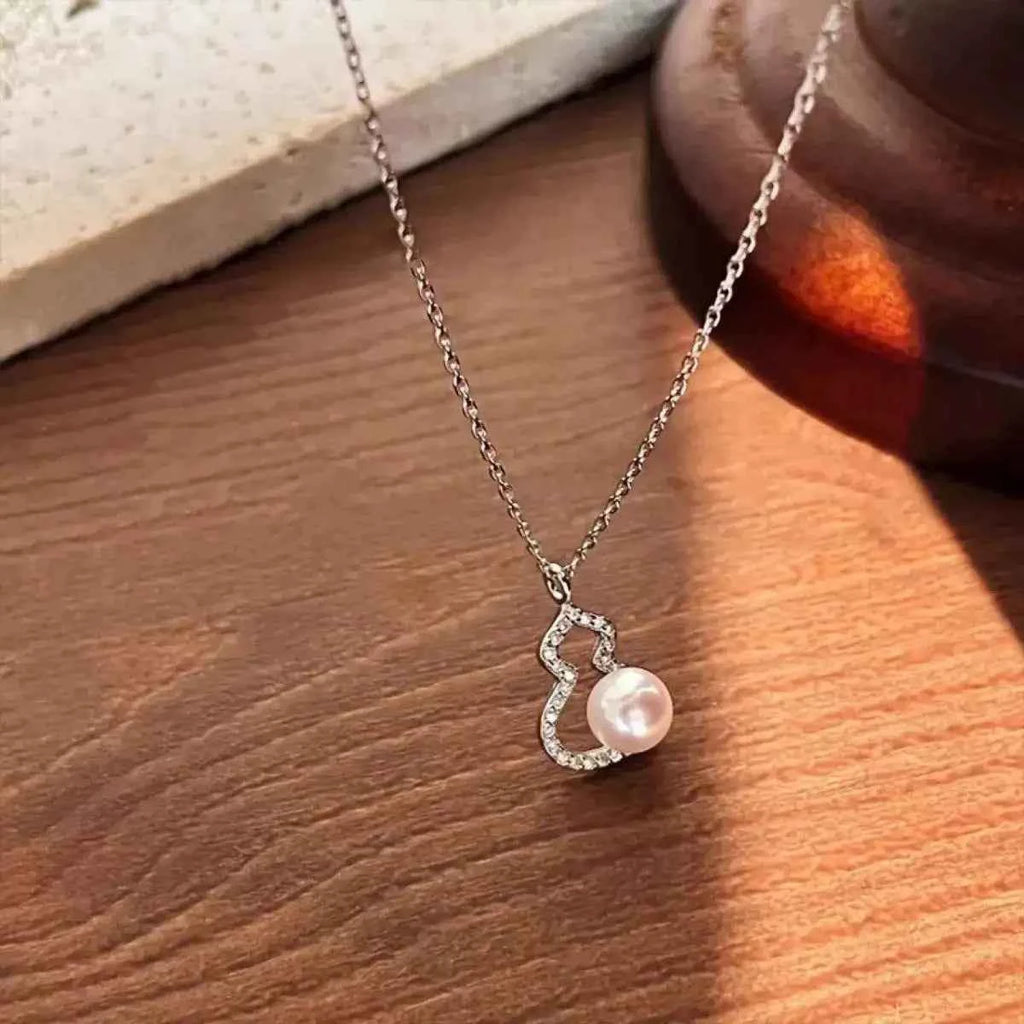 Freshwater pearl gourd necklace in 925 silver — additional view 4