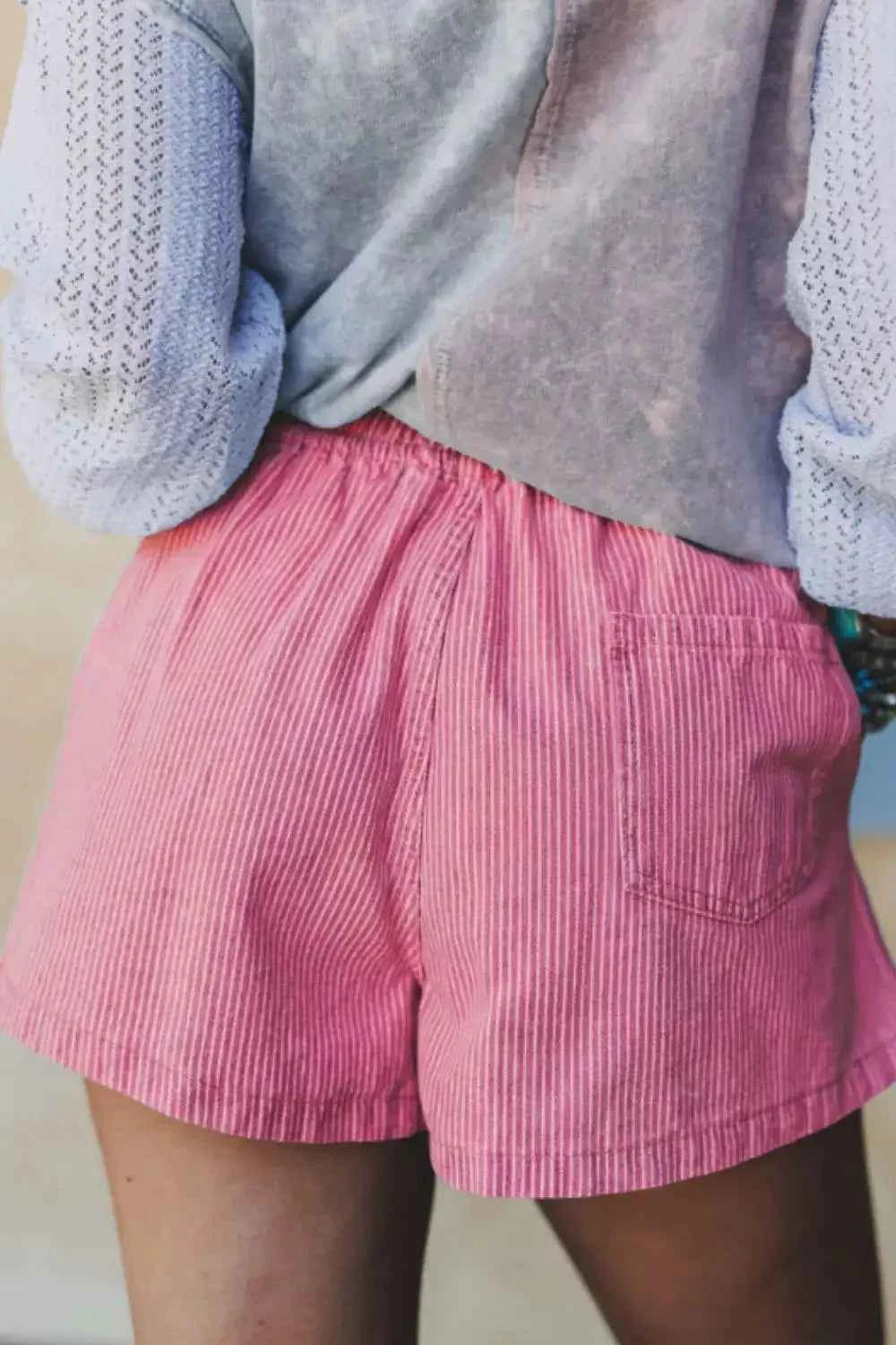 Comfortable Striped Shorts with Elastic Immagine secondaria del prodotto