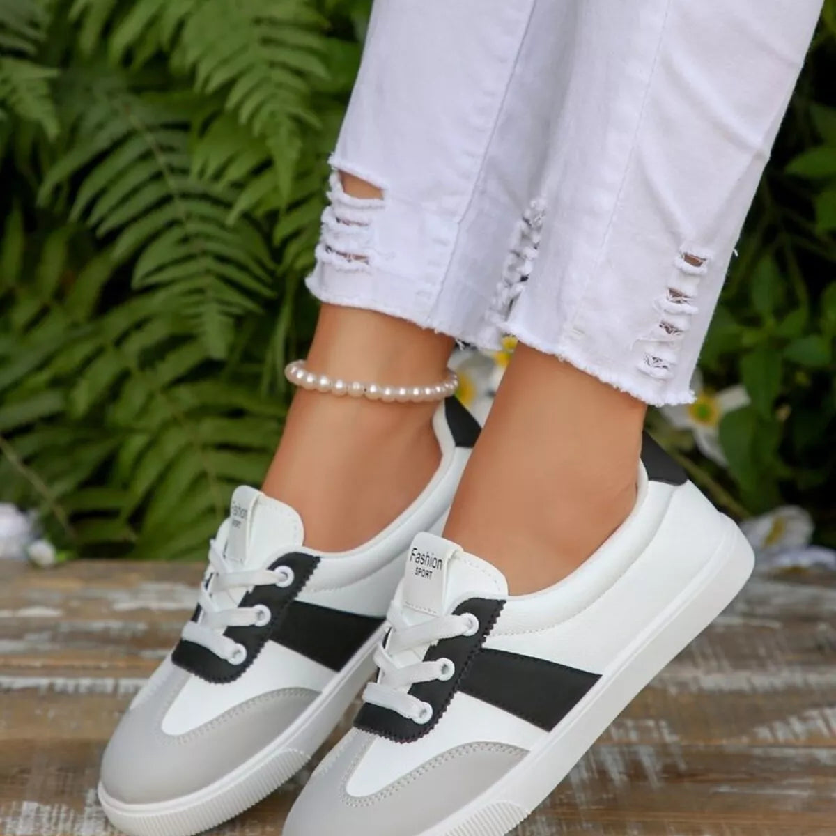 Round Toe Lace Up Sneakers - Black/Red Secondary image