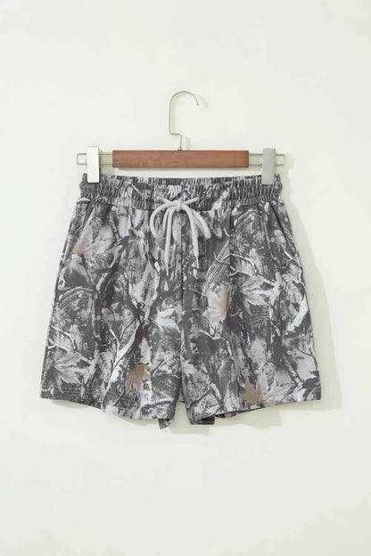 Abstract Maple Leaf Printed Tie Elastic Waist Shorts - Splashis