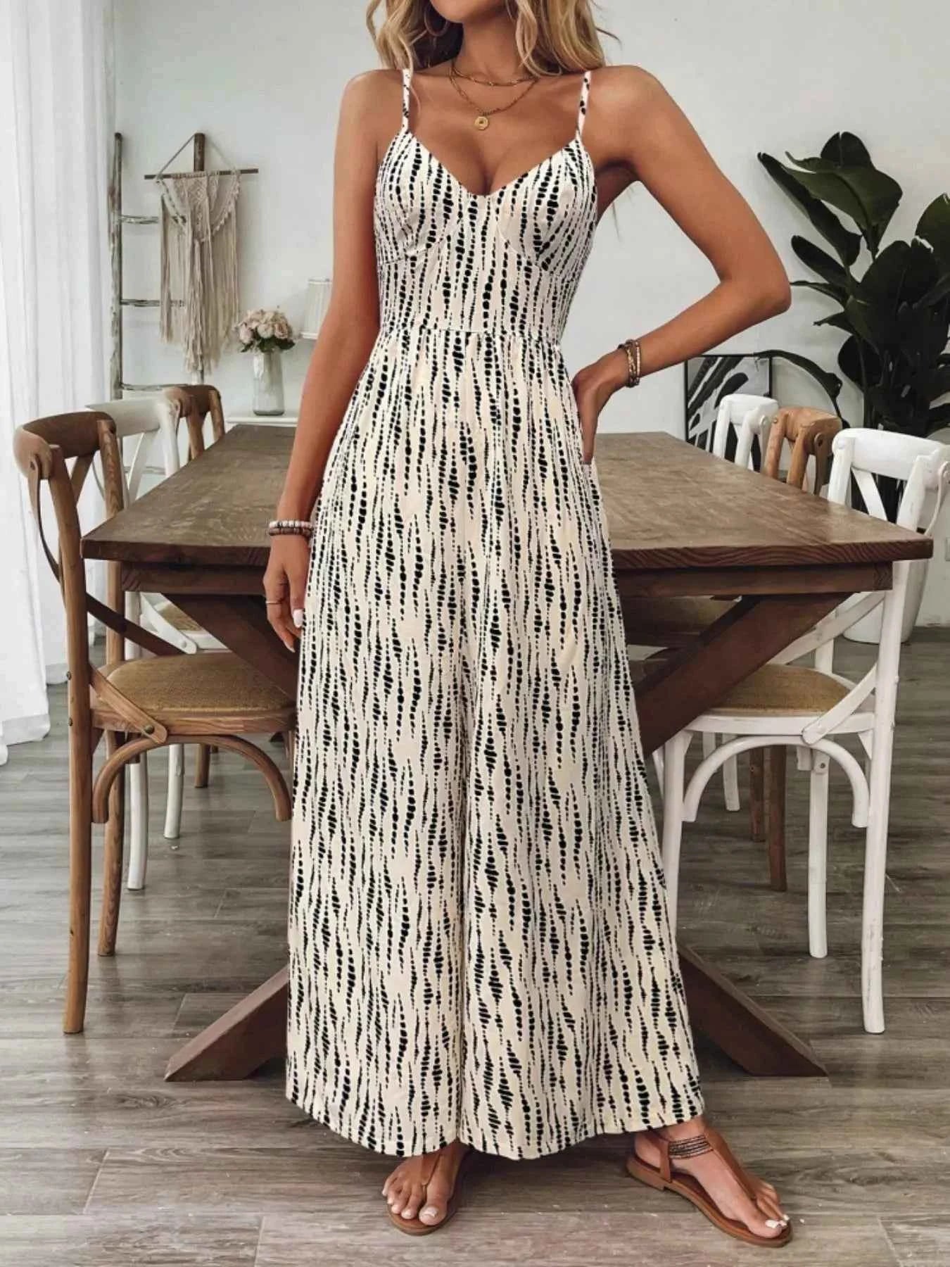 Backless Wide Leg Jumpsuit Secondary image