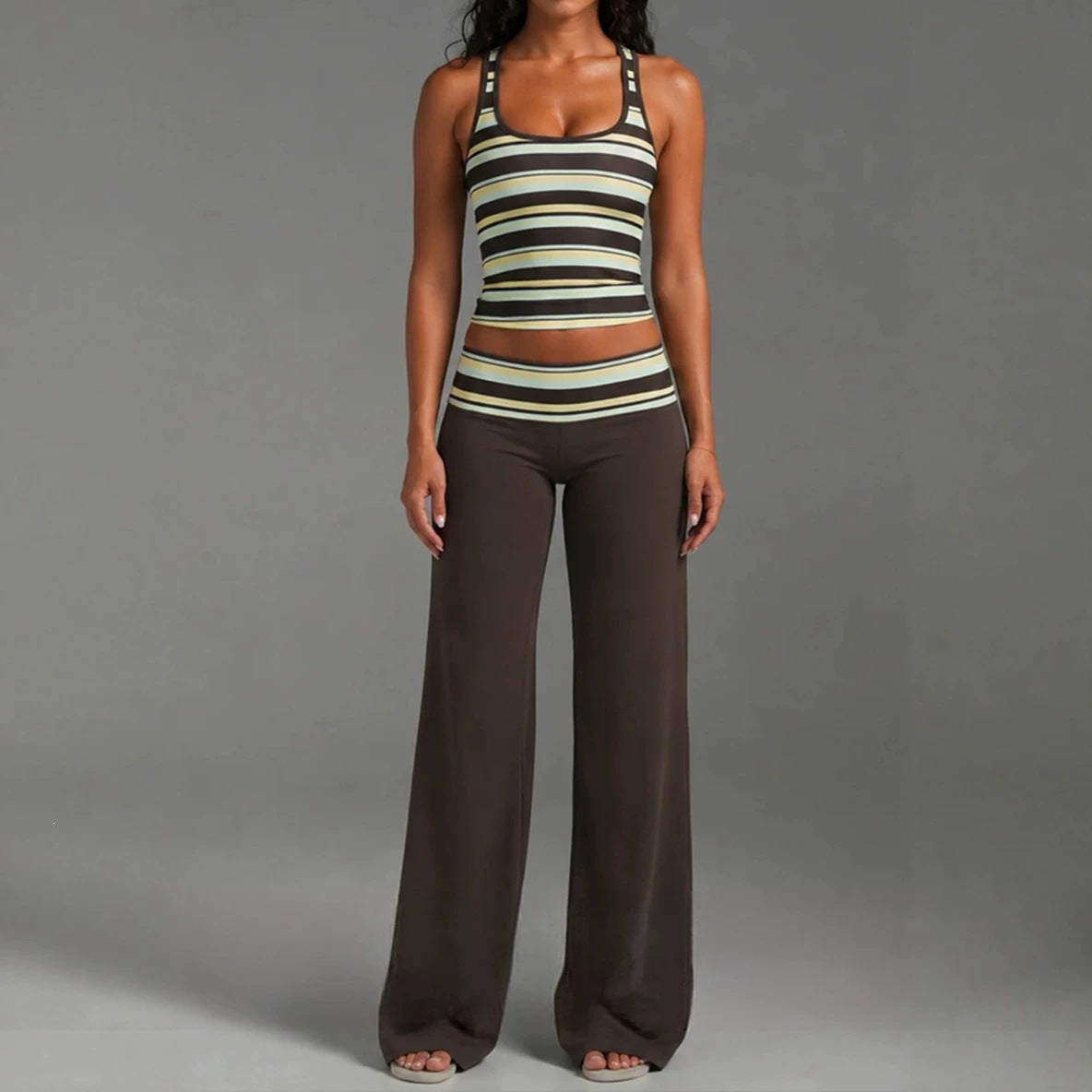 Model wearing the Sleeveless Striped Top and Loose Pants Set 主图