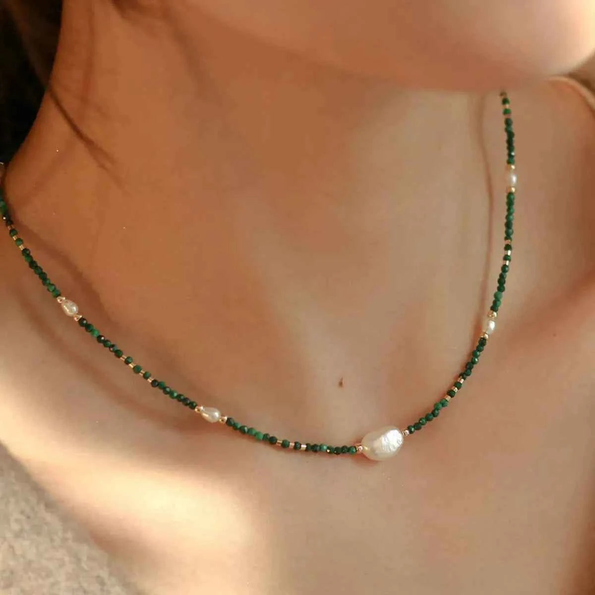 Pearl-Style & Green Stone Beaded Necklace Sekundär produktbild