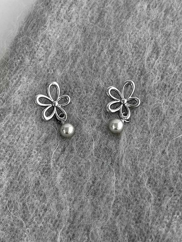 Flower pearl drop earrings in 925 silver — additional view 6