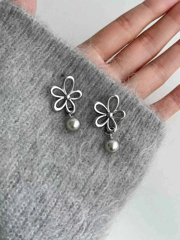 Flower pearl drop earrings in 925 silver — additional view 4