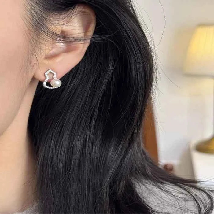 Pearl gourd stud earrings — primary view Main image
