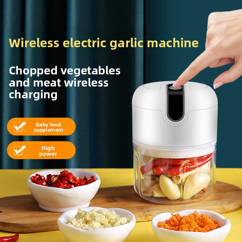 Electric food processor shown on white background Hauptbild