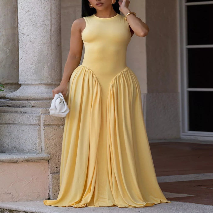 Model wearing the Sleeveless O-Neck Maxi Dress Main image