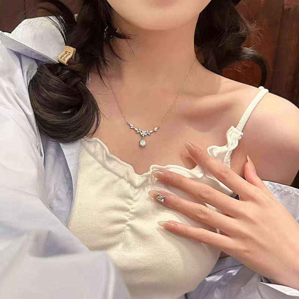 1ct moissanite leaf and flower necklace in 925 silver — additional view 3