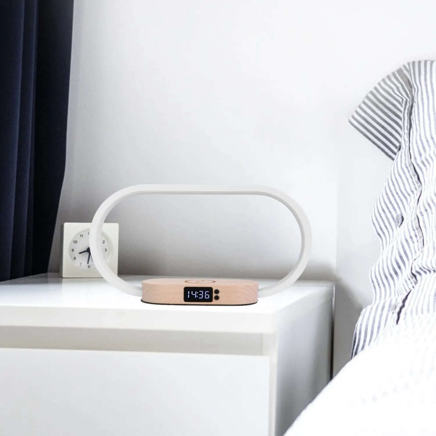 Smart 3-in-1 Wireless Charging Lamp Splashis 10W charger 10w-fast-charging-lamp 3-in-1 lamp 3-in-1-bedside-charging-station 3-in-1-desk-lamp adjustable lamp aluminum lamp aluminum-wood-desk-lamp apartment living apartment therapy bedroom decor