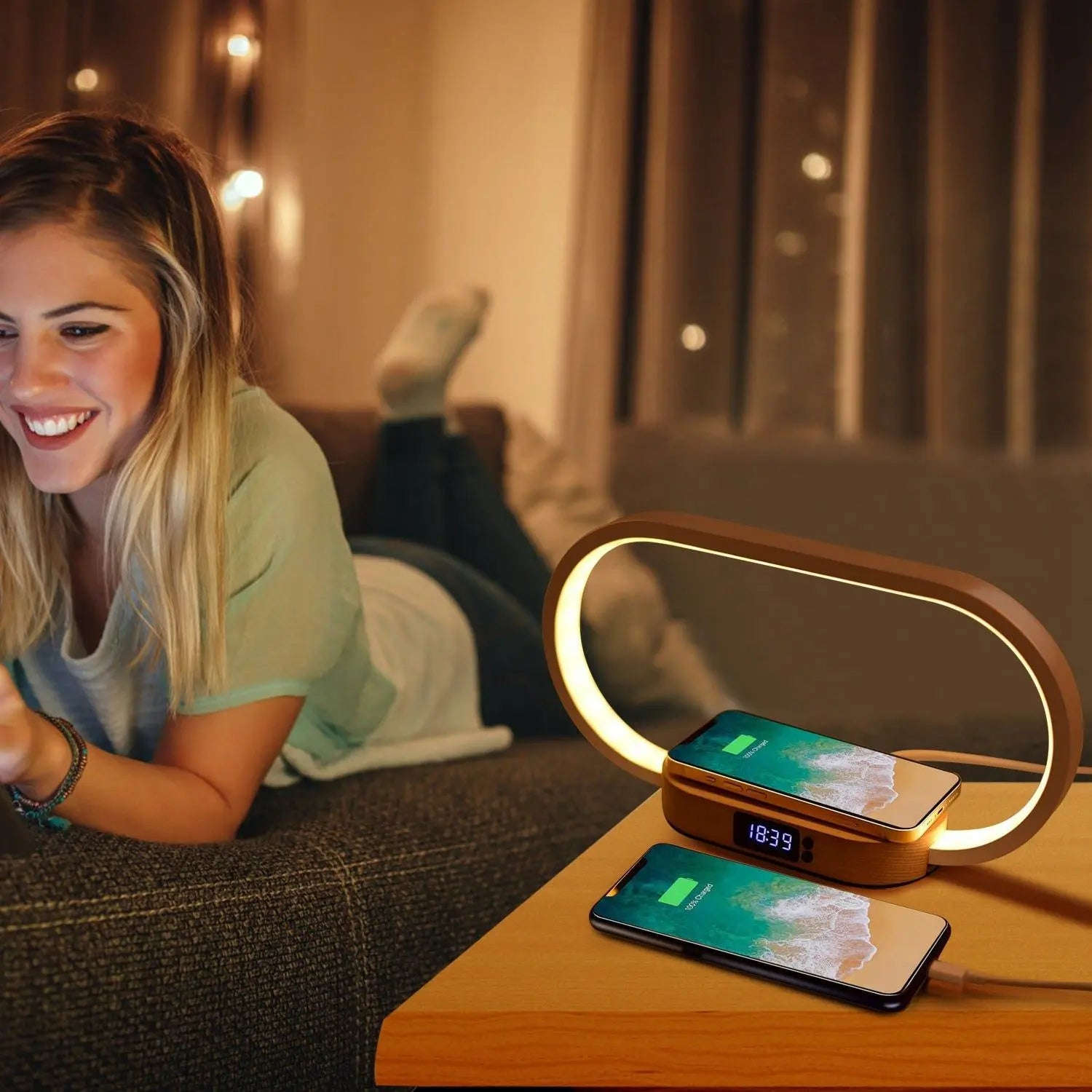 Smart 3-in-1 Wireless Charging Lamp Splashis 10W charger 10w-fast-charging-lamp 3-in-1 lamp 3-in-1-bedside-charging-station 3-in-1-desk-lamp adjustable lamp aluminum lamp aluminum-wood-desk-lamp apartment living apartment therapy bedroom decor